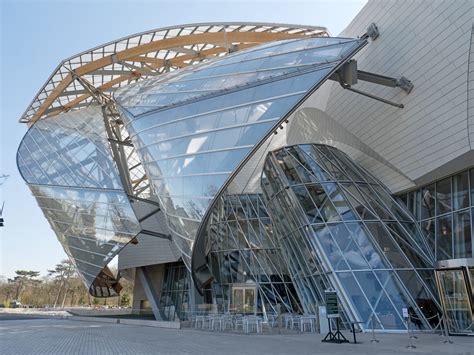 fondation Louis Vuitton app